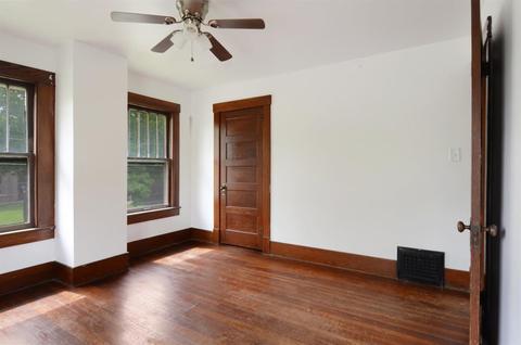 300 E William St, Bement, IL 61813 photo 24