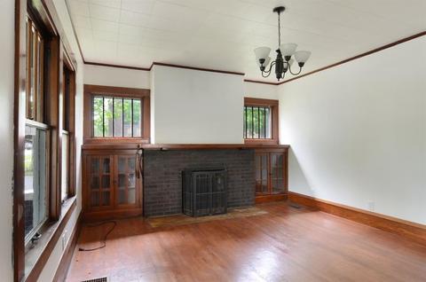 300 E William St, Bement, IL 61813 photo 6