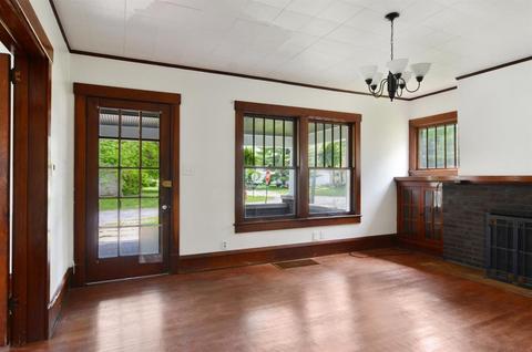 300 E William St, Bement, IL 61813 photo 5
