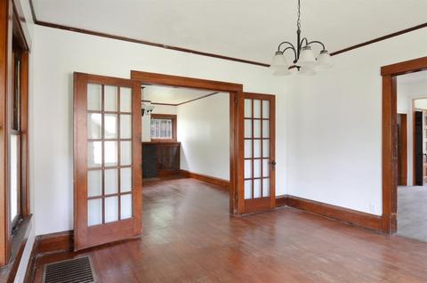 300 E William St, Bement, IL 61813 photo 8