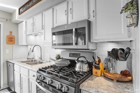 1614 Pershing Ave, Wheaton, IL 60189 photo 7