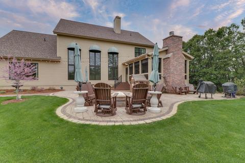 7 Brookridge Ct, Bloomington, IL 61704 photo 3
