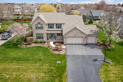 3720 Persimmon Dr, Algonquin, IL 60102 photo 2