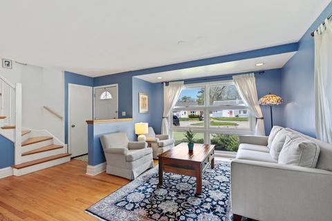 609 Long Rd, Glenview, IL 60025 photo 2