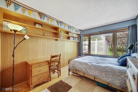 902 S Main St, Wheaton, IL 60187 photo 13
