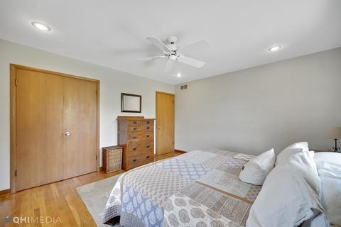902 S Main St, Wheaton, IL 60187 photo 12
