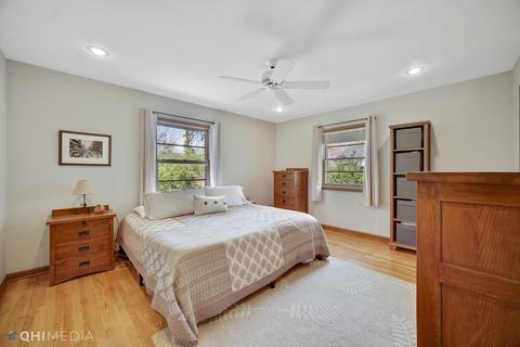 902 S Main St, Wheaton, IL 60187 photo 11