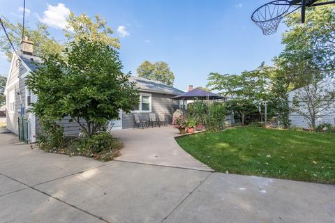 933 E Algonquin Rd, Des Plaines, IL 60016 photo 22
