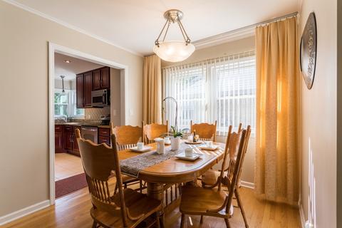 933 E Algonquin Rd, Des Plaines, IL 60016 photo 8