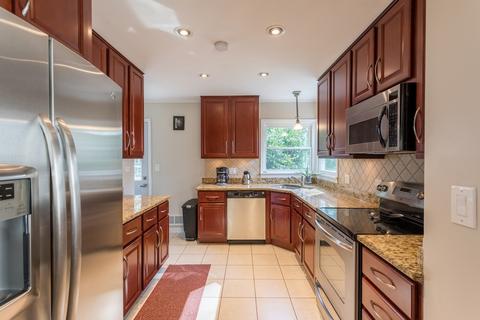 933 E Algonquin Rd, Des Plaines, IL 60016 photo 9