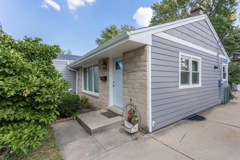 933 E Algonquin Rd, Des Plaines, IL 60016 photo 4