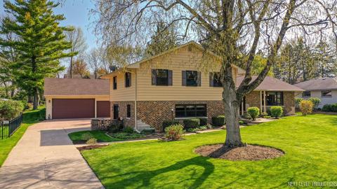 600 Forest View Dr, Geneva, IL 60134 photo 3
