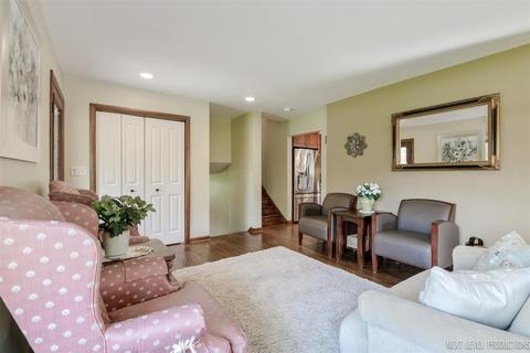 600 Forest View Dr, Geneva, IL 60134 photo 5