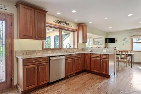 600 Forest View Dr, Geneva, IL 60134 photo 10