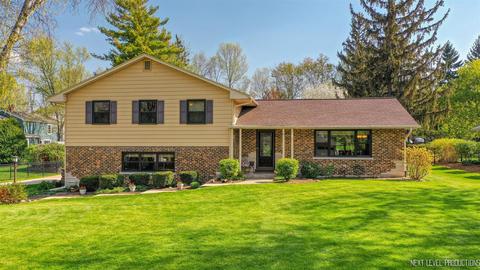 600 Forest View Dr, Geneva, IL 60134 photo 1
