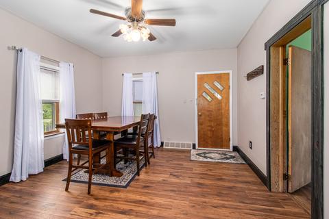 525 E 12th St, Lockport, IL 60441 photo 3