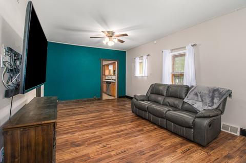 525 E 12th St, Lockport, IL 60441 photo 6