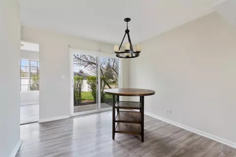 1171 Longford Rd, Bartlett, IL 60103 photo 4