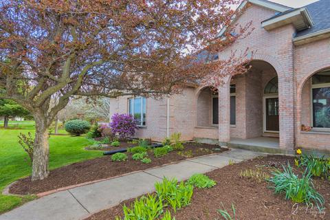 1707 Pine St, Spring Grove, IL 60081 photo 2