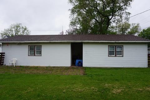 114 N John St, Fithian, IL 61844 photo 15