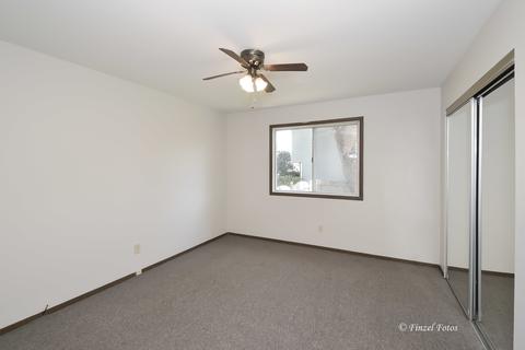 310 N Bromley Dr, Mchenry, IL 60050 photo 11
