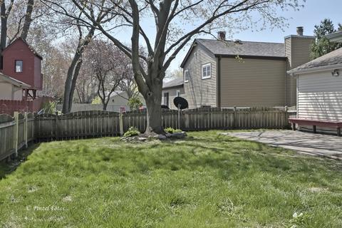 310 N Bromley Dr, Mchenry, IL 60050 photo 3