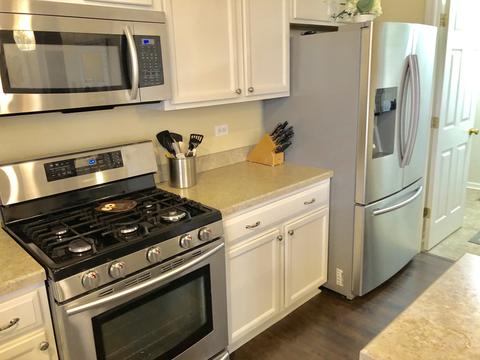 242 E Becker Pl, Sycamore, IL 60178 photo 9