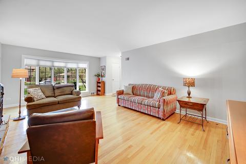 627 Webster Ave, Wheaton, IL 60187 photo 4