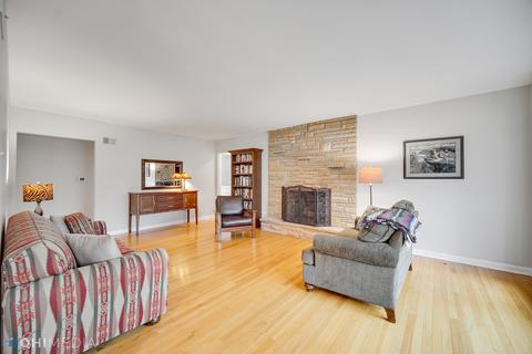 627 Webster Ave, Wheaton, IL 60187 photo 3
