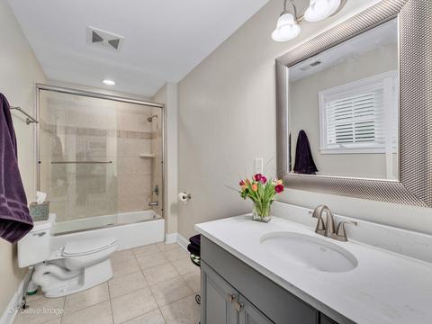 122 E Oneida Ave, Elmhurst, IL 60126 photo 29