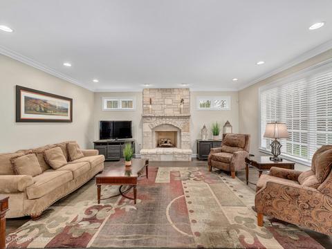 122 E Oneida Ave, Elmhurst, IL 60126 photo 14