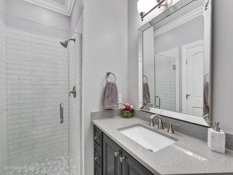 122 E Oneida Ave, Elmhurst, IL 60126 photo 18
