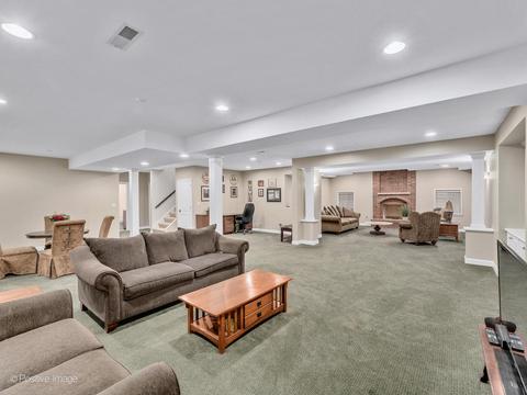 122 E Oneida Ave, Elmhurst, IL 60126 photo 32