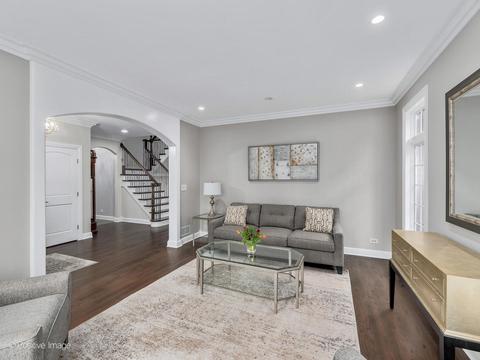 122 E Oneida Ave, Elmhurst, IL 60126 photo 6
