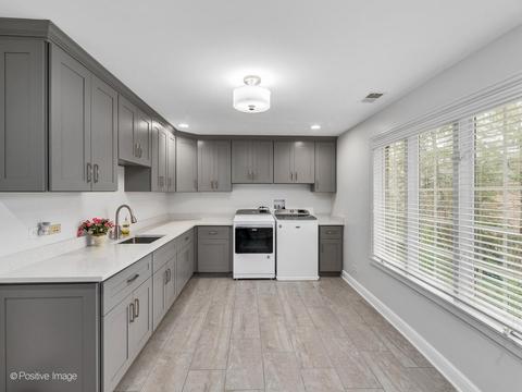 122 E Oneida Ave, Elmhurst, IL 60126 photo 30