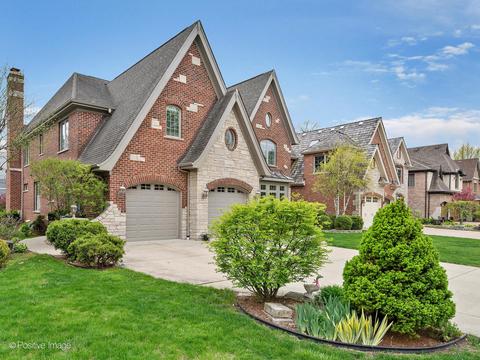 122 E Oneida Ave, Elmhurst, IL 60126 photo 2