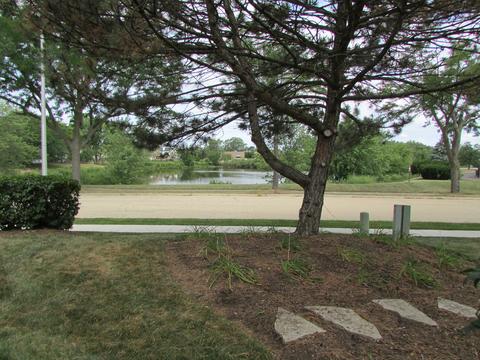 926 Ridgefield Ln, Wheeling, IL 60090 photo 3