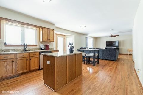 1813 Brighton Ln, Plainfield, IL 60586 photo 8