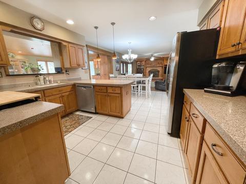 433 N Kevin Dr, Addison, IL 60101 photo 10