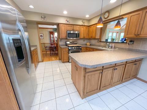 433 N Kevin Dr, Addison, IL 60101 photo 9