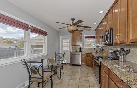 416 Emmerson Ave, Itasca, IL 60143 photo 3