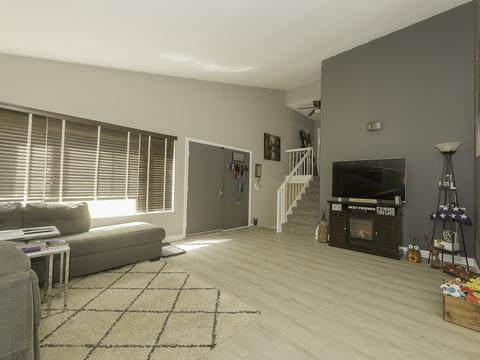 574 Forum Dr, Roselle, IL 60172 photo 20