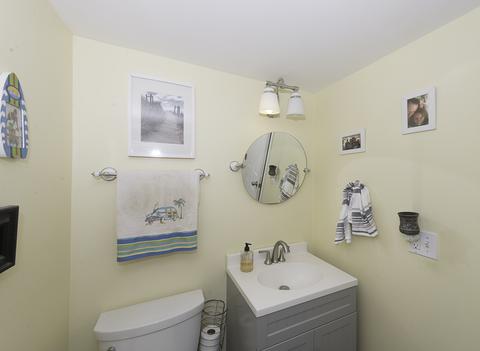 574 Forum Dr, Roselle, IL 60172 photo 31