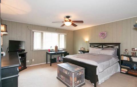 574 Forum Dr, Roselle, IL 60172 photo 21
