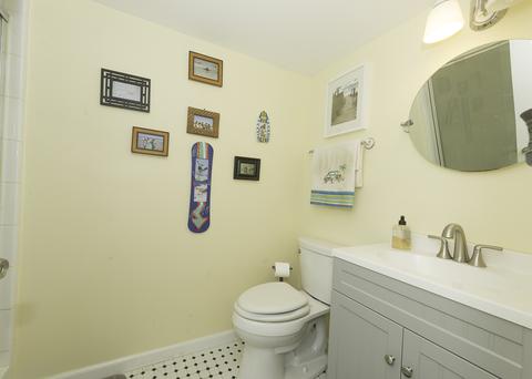 574 Forum Dr, Roselle, IL 60172 photo 32