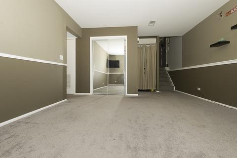 574 Forum Dr, Roselle, IL 60172 photo 30