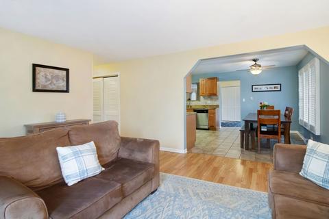 7601 Eleanor Pl, Willowbrook, IL 60527 photo 6