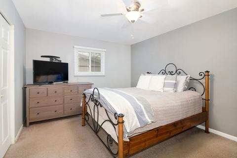 7601 Eleanor Pl, Willowbrook, IL 60527 photo 8