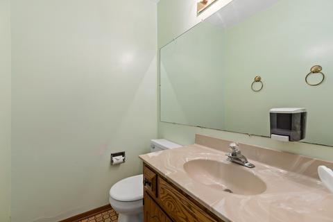 225 Willow Rd, Matteson, IL 60443 photo 5
