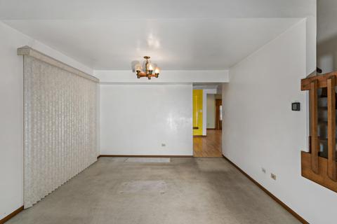 225 Willow Rd, Matteson, IL 60443 photo 3